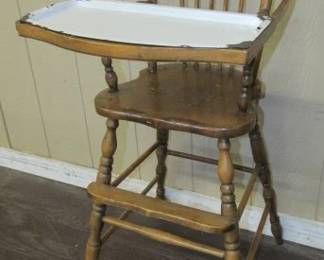 Childs High Chair w/Tray