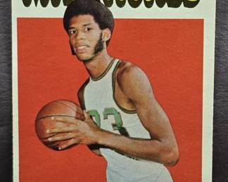 1971-72 Lew Alcindor, Kareem Abdul Jabbar basketball card