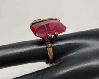 14k gold and ruby ring