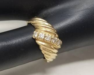 14k gold and diamond ring
