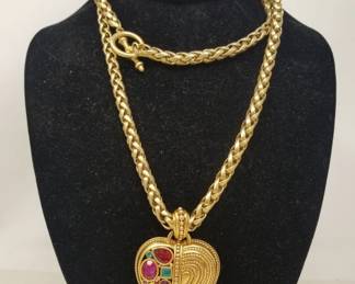 Oscar de la Renta gold tone rhinestone heart pendant necklace