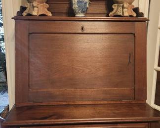 Plantation fallfront desk