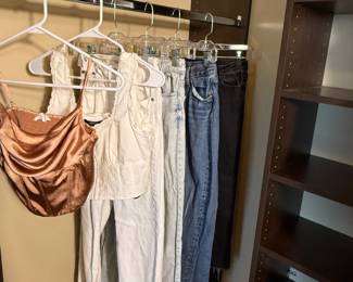 Set of four size 23/24/XS jeans including Levi’s 90’s fit 501’s, along with two adorable statement tops. 
