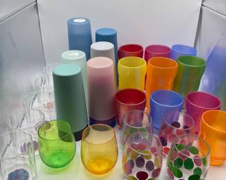 This is a huge lot of colorful outdoor/plastic drinkware. Tumblers, stemless wine glasses and more. Good used condition.