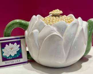 Water Lily Teapot