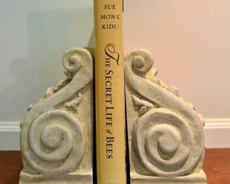 Corbel Bookends