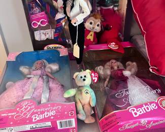 Assorted antique Barbie