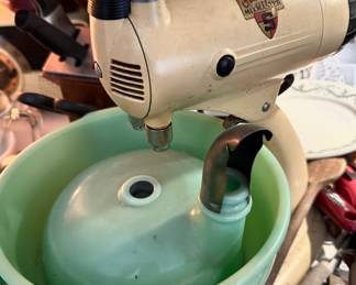 Sunbeam Mixmaster with Jadeite Bowl – Retro Kitchen Mixer