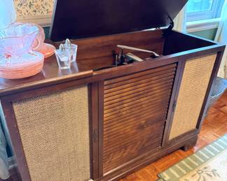 Mid-Century Philco Console Stereo Cabinet with Turntable and Radio