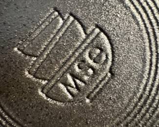 MSD Cast Iron Dutch Oven – Heavy-Duty Enamel Coated Pot for Baking, Braising & Stews