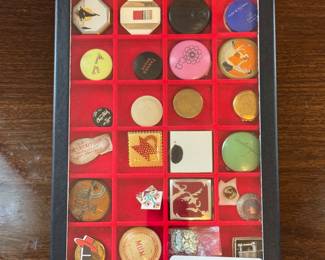 Souvenir Tins, Compacts, Pinbacks & Novelty Collectibles – Estate Sale Lot