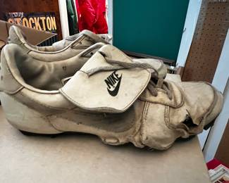 Nike vintage baseball shoes