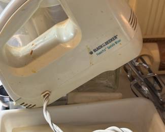 Black & Decker PowerPro Spatula Mixer – Retro Handheld Kitchen Appliance