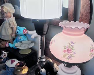 ANTIQUE VTG LARGE PINK FLORAL PAINTED LARGE HURRICANE LAMP GLASS