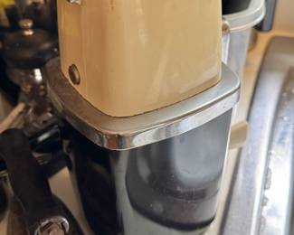 Electric Coffee Grinder – Retro 1970s/80s Countertop Kitchen Appliance