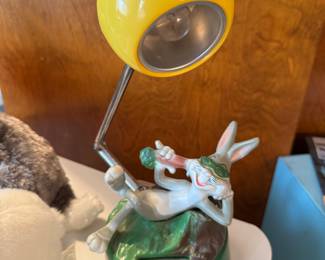 Bugs Bunny Desk Lamp – Looney Tunes Cartoon Collectible with Carrot Base