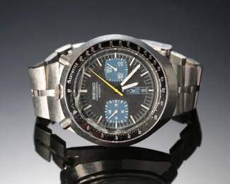 Vintage 1977 Seiko "Bullhead" 6138-0040 Automatic Chronograph, Black Dial/Blue Subdials, Original Fishbone Z040S Bracelet, Cal. 6138B