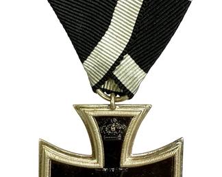WWI German Imperial 1914 Iron Cross 2nd Class on Parade Tri-Fold Ribbon