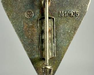 WWII German Deutsches Frauenwerk (DFW) Membership Badge - RZM M1/105