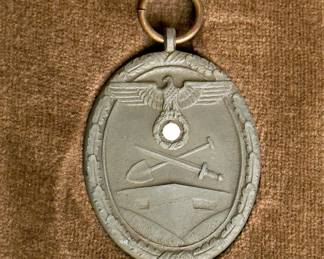 WWII German West Wall Medal (Siegfried Line) in Named Case of Issue - Deutsches Schutzwall-Ehrenzeichen