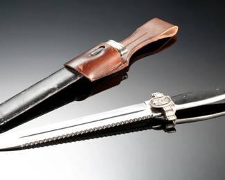 German WWII Third Reich Red Cross (DRK) Enlisted Hewer Dagger, M1938, with Scabbard & Frog