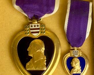 WWII US Cased Purple Heart Medal Set with Miniature Medal & Ribbon Bar - Unnamed WWII Era