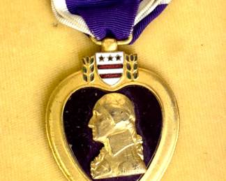 WWII Era United States Purple Heart Medal in Original Case with Ribbon Bar & Lapel Pin - Un-named