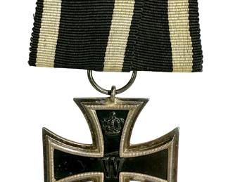 German WWI 1914 Iron Cross 2nd Class Medal (EKII) on Parade Mount Ribbon Bar