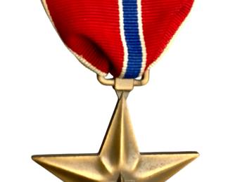 Bronze Medal in Original WWII US Army Bronze Star Medal for Valor, Cased Set w/ "V" Device, Slot Brooch