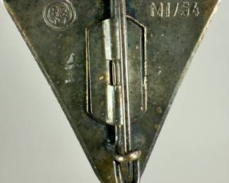 WWII German NS-Frauenschaft Badge - National Level (Reichsleitung) - RZM M1/54