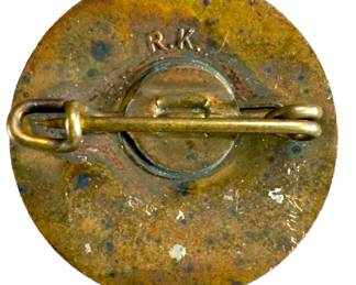 WWII German Volksbund der Deutschen in Ungarn (VDU) Badge - R.K. Maker Marked