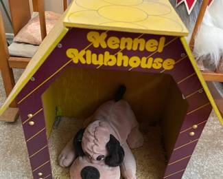 kennel klubhouse