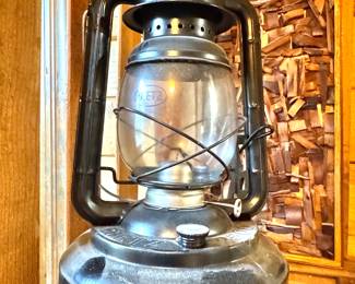 Black Metal Kerosene Lantern with Glass Globe – Rustic Farmhouse Decor