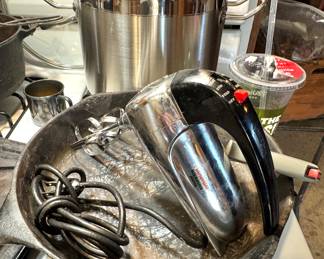 Vintage Sunbeam Mixmaster Junior Hand Mixer – Chrome Electric Kitchen Appliance