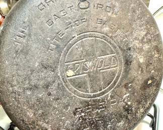 Griswold Cast Iron Skillet #8 – Vintage Erie PA Tite-Top Baster Pan