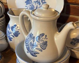 Vintage Pfaltzgraff Yorktowne Stoneware Coffee Pot, Pitcher, Bowls & Platter – Blue Floral Pattern