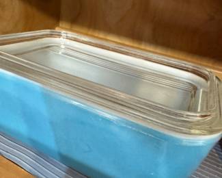 Vintage Pyrex Turquoise Blue Refrigerator Dish with Lid – Mid-Century Kitchen Glassware