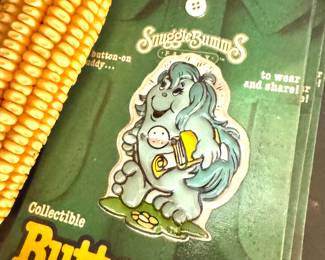 Playskool SnuggleBumms Collectible ButtonOns Pin – 1980s Toy Memorabilia