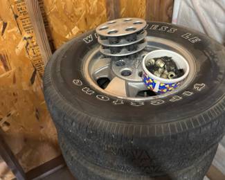 2004 Chevy Tahoe 16"