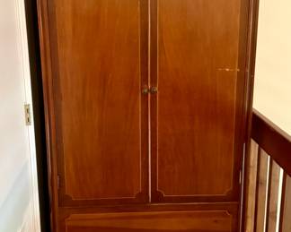 Wardrobe 