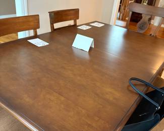 Kitchen table by Ethan Allen  with 2 leaf  and 6 chairs can be used in kitchen or dining room , 