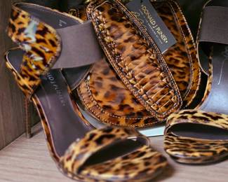 Donald J Pliner Shoes