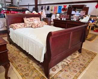 Sleigh Bed