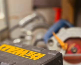 DEWALT