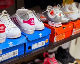 Adidas | 4 & 4 1/2