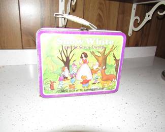 Snow White metal lunchbox