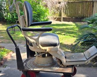 Really Cool Barbers Chair - Dolley is cool as well