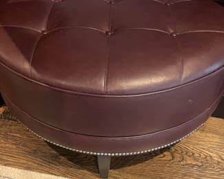WONDERFUL CONDITION ON THIS ROUND OTTOMAN