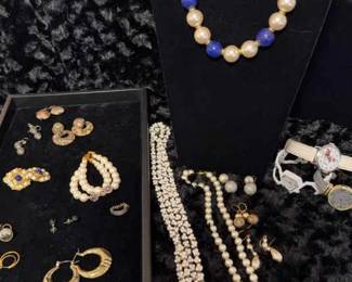 Pearly Jewelry 