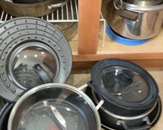 Mystery Lot Of Pots And Pans